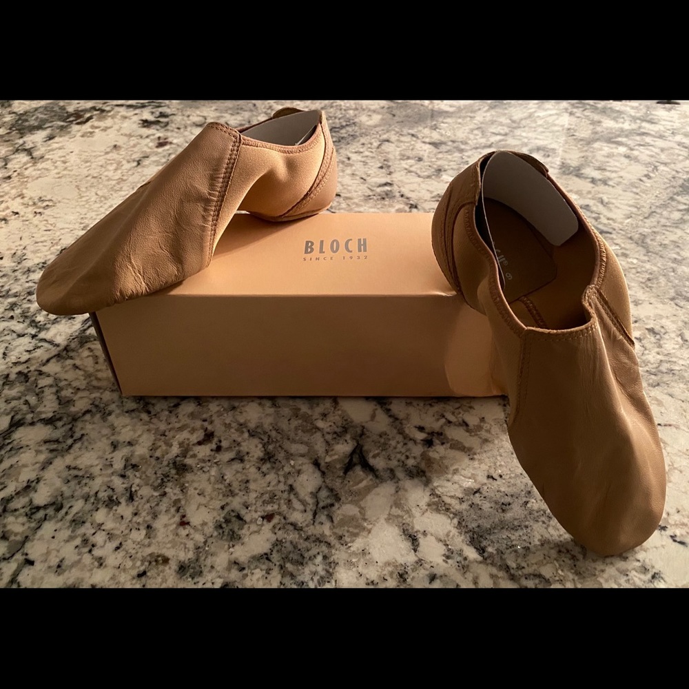 Women’s Bloch Jazz Shoes - Tan - Size 6